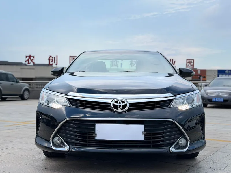 Toyota Camry 2016 2.0G 10th Anniversary Leading Edition exterior photo 2 Toyota Camry 2016 2.0G 10th Anniversary Leading Edition exterior photo 2