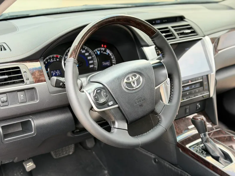 Toyota Camry 2016 2.0G 10th Anniversary Leading Edition interior photo 10 Toyota Camry 2016 2.0G 10th Anniversary Leading Edition interior photo 10