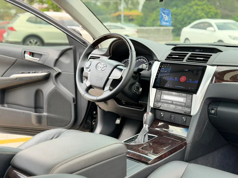 Toyota Camry 2016 2.0G 10th Anniversary Leading Edition interior photo 12 Toyota Camry 2016 2.0G 10th Anniversary Leading Edition interior photo 12