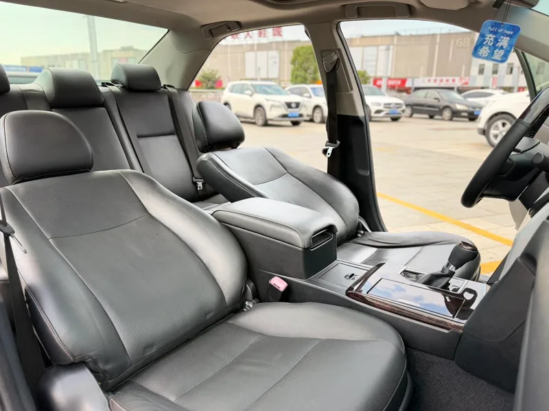 Toyota Camry 2016 2.0G 10th Anniversary Leading Edition interior photo 13 Toyota Camry 2016 2.0G 10th Anniversary Leading Edition interior photo 13