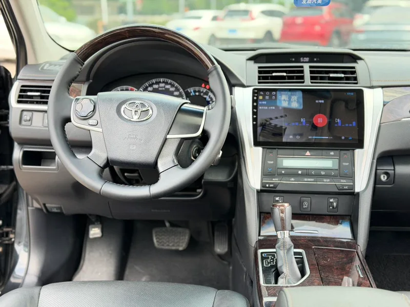 Toyota Camry 2016 2.0G 10th Anniversary Leading Edition interior photo 15 Toyota Camry 2016 2.0G 10th Anniversary Leading Edition interior photo 15