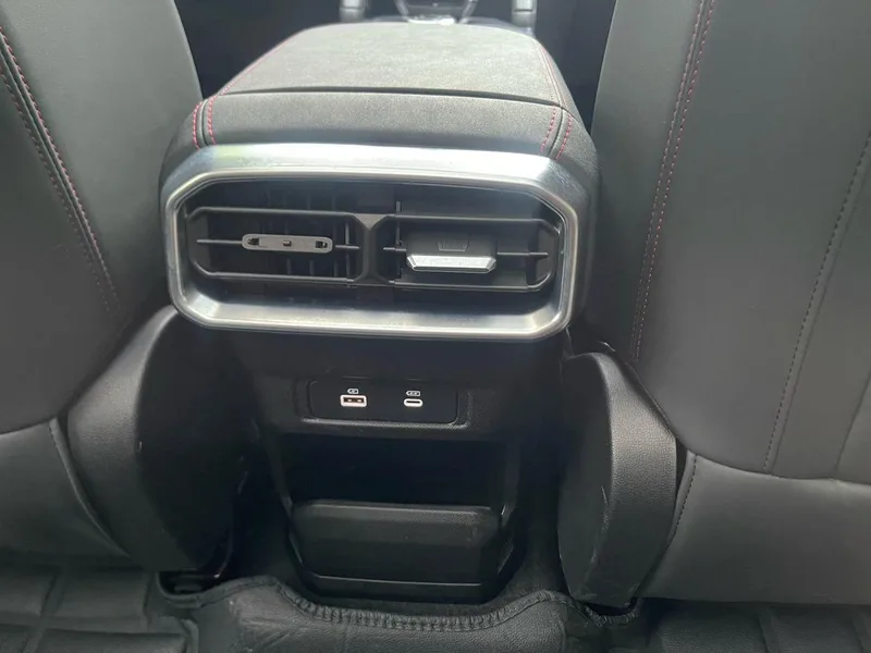 Jetour T2 2023 1.5TD Two-wheel drive Discover PRO interior photo 16 Jetour T2 2023 1.5TD Two-wheel drive Discover PRO interior photo 16