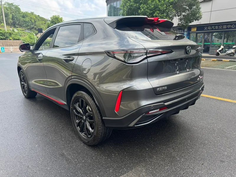 Changan X5 PLUS 2024 1.5T DCT Tipo de cuello inteligente exterior foto 6 Changan X5 PLUS 2024 1.5T DCT Tipo de cuello inteligente exterior foto 6
