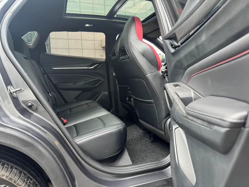 Changan X5 PLUS 2024 1.5T DCT Tipo de cuello inteligente interior foto 11 Changan X5 PLUS 2024 1.5T DCT Tipo de cuello inteligente interior foto 11