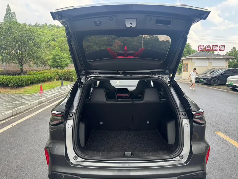 Changan X5 PLUS 2024 1.5T DCT Tipo de cuello inteligente interior foto 15 Changan X5 PLUS 2024 1.5T DCT Tipo de cuello inteligente interior foto 15