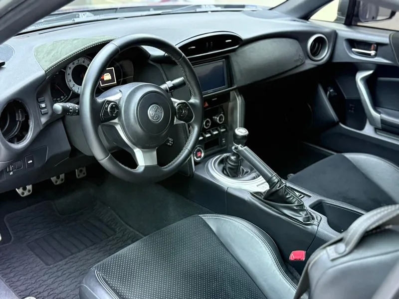 Toyota 86 2019 2.0L Manual Deluxe Edition exterior photo 4