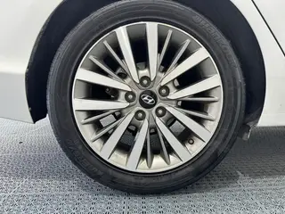 Hyundai Mistra 2017 1.8L Intelligent automatique GLS Pays V extérieur photo 8 Hyundai Mistra 2017 1.8L Intelligent automatique GLS Pays V extérieur photo 8
