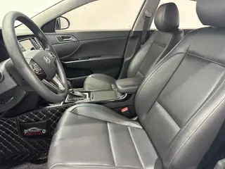 Hyundai Mistra 2017 1.8L Intelligent automatique GLS Pays V intérieur photo 17 Hyundai Mistra 2017 1.8L Intelligent automatique GLS Pays V intérieur photo 17