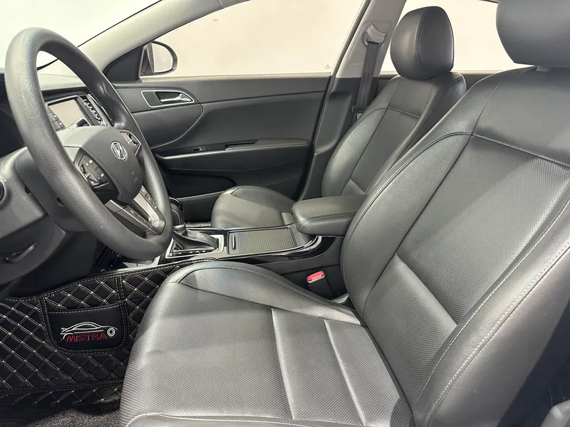 Hyundai Mistra 2017 1.8L Intelligent automatique GLS Pays V intérieur photo 17 Hyundai Mistra 2017 1.8L Intelligent automatique GLS Pays V intérieur photo 17