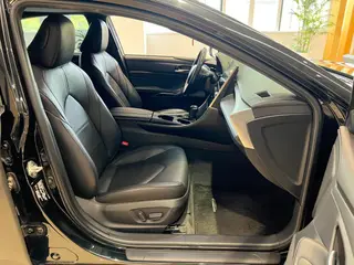 Toyota Avalon 2023 2.5L Automatic Luxury Edition interior photo 11