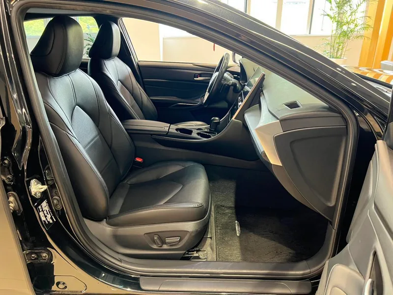Toyota Avalon 2023 2.5L Automatic Luxury Edition interior photo 11