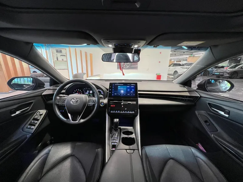 Toyota Avalon 2023 2.5L Automatic Luxury Edition interior photo 13
