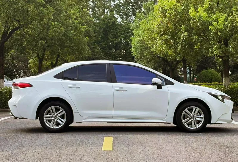 Toyota Levin 2022 185T CVT Version de luxe extérieur photo 4 Toyota Levin 2022 185T CVT Version de luxe extérieur photo 4