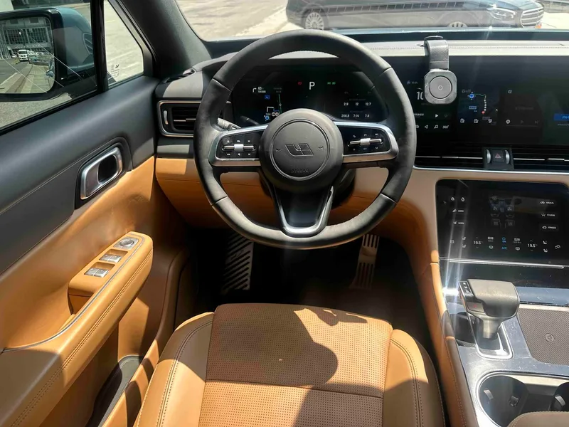 Li Auto ONE 2021 extended range 6 Seat plate interior photo 18 Li Auto ONE 2021 extended range 6 Seat plate interior photo 18