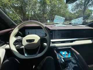 Geely Monjaro 2021 2.0TD DCT EVO Tipo noble con tracción en dos ruedas interior foto 12 Geely Monjaro 2021 2.0TD DCT EVO Tipo noble con tracción en dos ruedas interior foto 12