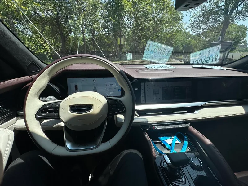 Geely Monjaro 2021 2.0TD DCT EVO Tipo noble con tracción en dos ruedas interior foto 12 Geely Monjaro 2021 2.0TD DCT EVO Tipo noble con tracción en dos ruedas interior foto 12