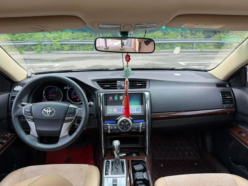 Toyota Reiz 2013 2.5V Versión de navegación Shangrui interior foto 10 Toyota Reiz 2013 2.5V Versión de navegación Shangrui interior foto 10