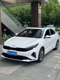 Kia K3 2024 1.5L IVT Удобная версия
