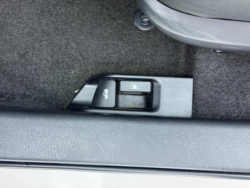 Toyota Corolla 2017 Mise à jour 1.2T S-CVT GL-i Pays V extérieur photo 6 Toyota Corolla 2017 Mise à jour 1.2T S-CVT GL-i Pays V extérieur photo 6
