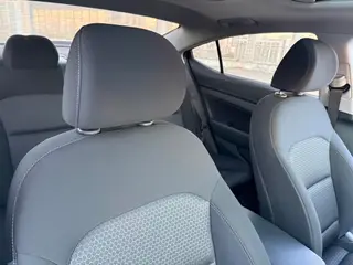 Hyundai Elantra Lingdong 2018 1.4T Двойное сцепление Живой тип экстерьер фото 7 Hyundai Elantra Lingdong 2018 1.4T Двойное сцепление Живой тип экстерьер фото 7