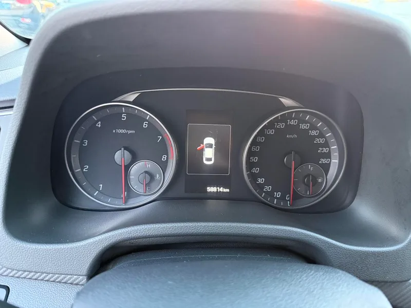 Hyundai Elantra Lingdong 2018 1.4T Двойное сцепление Живой тип интерьер фото 12 Hyundai Elantra Lingdong 2018 1.4T Двойное сцепление Живой тип интерьер фото 12