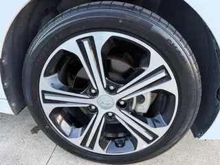 Hyundai Elantra Lingdong 2018 1.4T Двойное сцепление Живой тип интерьер фото 17 Hyundai Elantra Lingdong 2018 1.4T Двойное сцепление Живой тип интерьер фото 17