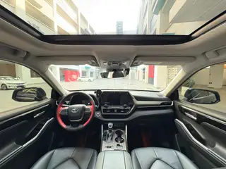 Toyota Highlander 2023 Double moteur 2.5L Version distinguée à quatre roues motrices 7 Siège extérieur photo 5 Toyota Highlander 2023 Double moteur 2.5L Version distinguée à quatre roues motrices 7 Siège extérieur photo 5