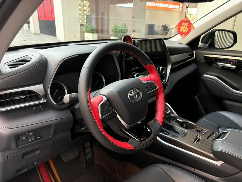 Toyota Highlander 2023 Double moteur 2.5L Version distinguée à quatre roues motrices 7 Siège extérieur photo 7 Toyota Highlander 2023 Double moteur 2.5L Version distinguée à quatre roues motrices 7 Siège extérieur photo 7