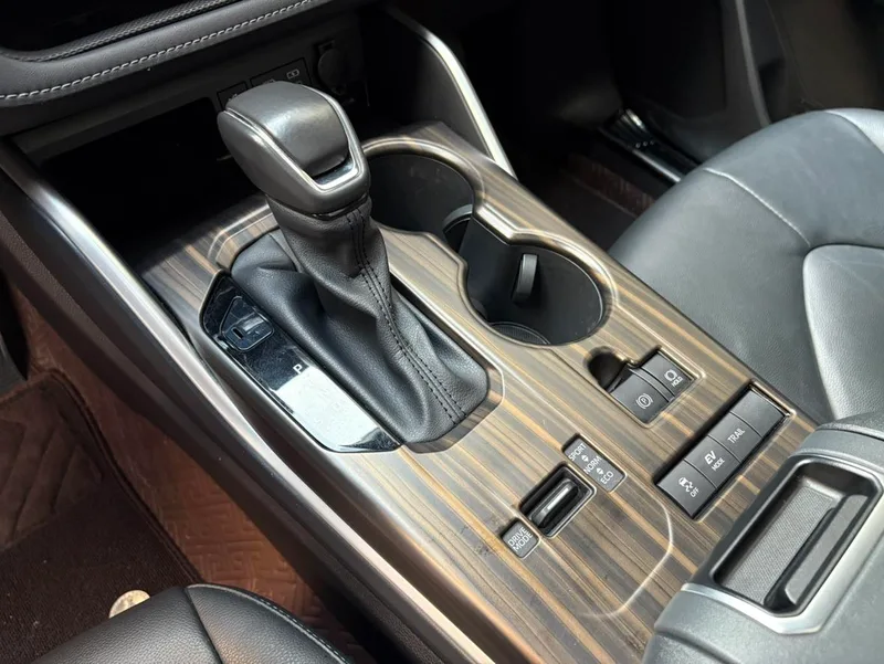 Toyota Highlander 2023 Double moteur 2.5L Version distinguée à quatre roues motrices 7 Siège extérieur photo 9 Toyota Highlander 2023 Double moteur 2.5L Version distinguée à quatre roues motrices 7 Siège extérieur photo 9