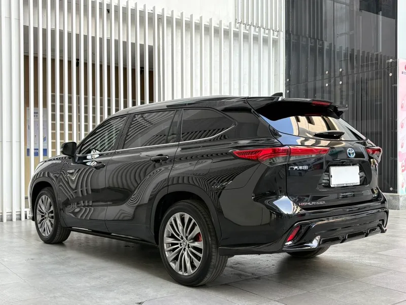 Toyota Highlander 2023 Double moteur 2.5L Version distinguée à quatre roues motrices 7 Siège intérieur photo 17 Toyota Highlander 2023 Double moteur 2.5L Version distinguée à quatre roues motrices 7 Siège intérieur photo 17
