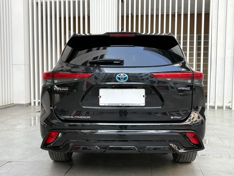 Toyota Highlander 2023 Double moteur 2.5L Version distinguée à quatre roues motrices 7 Siège intérieur photo 18 Toyota Highlander 2023 Double moteur 2.5L Version distinguée à quatre roues motrices 7 Siège intérieur photo 18