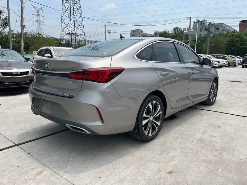 Changan Eado 2020 PLUS Ballena azul NE 1.4T GDI Buque insignia automático exterior foto 5