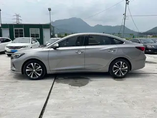 Changan Eado 2020 PLUS Ballena azul NE 1.4T GDI Buque insignia automático exterior foto 8