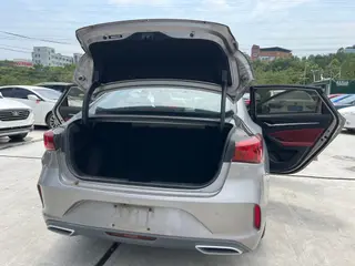 Changan Eado 2020 PLUS Ballena azul NE 1.4T GDI Buque insignia automático interior foto 18
