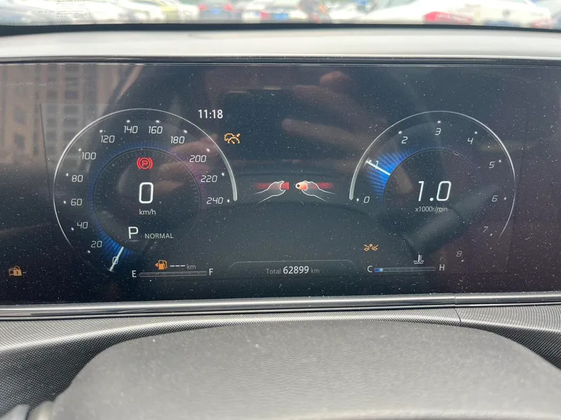 Changan Eado 2020 PLUS Ballena azul NE 1.4T GDI Buque insignia automático interior foto 19