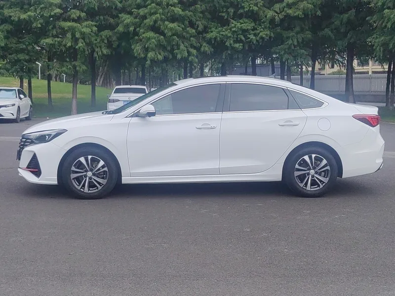 Changan Eado 2022 PLUS Blue whale NE 1.4T GDI DCT Premium Trim exterior photo 8 Changan Eado 2022 PLUS Blue whale NE 1.4T GDI DCT Premium Trim exterior photo 8