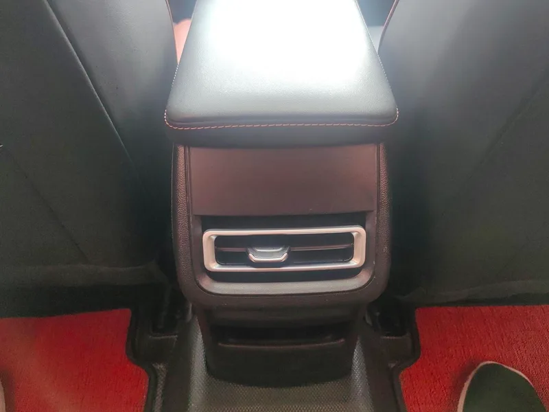 Changan Eado 2022 PLUS Blue whale NE 1.4T GDI DCT Premium Trim interior photo 12 Changan Eado 2022 PLUS Blue whale NE 1.4T GDI DCT Premium Trim interior photo 12