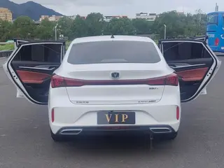 Changan Eado 2022 PLUS Blue whale NE 1.4T GDI DCT Premium Trim interior photo 14 Changan Eado 2022 PLUS Blue whale NE 1.4T GDI DCT Premium Trim interior photo 14
