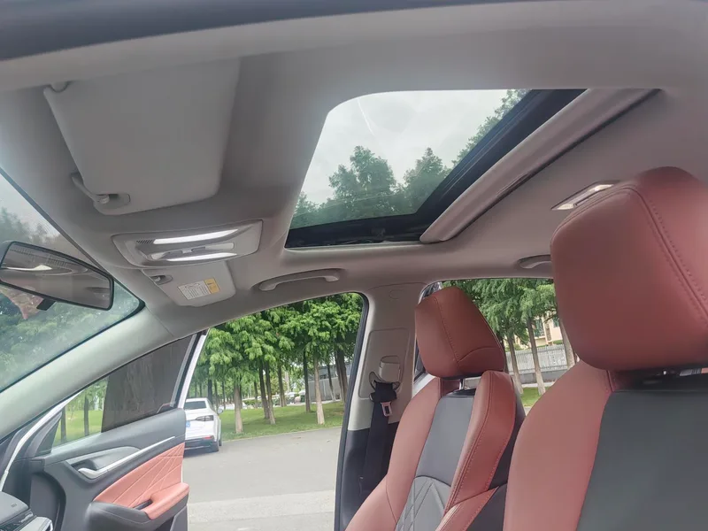 Changan Eado 2022 PLUS Blue whale NE 1.4T GDI DCT Premium Trim interior photo 19 Changan Eado 2022 PLUS Blue whale NE 1.4T GDI DCT Premium Trim interior photo 19