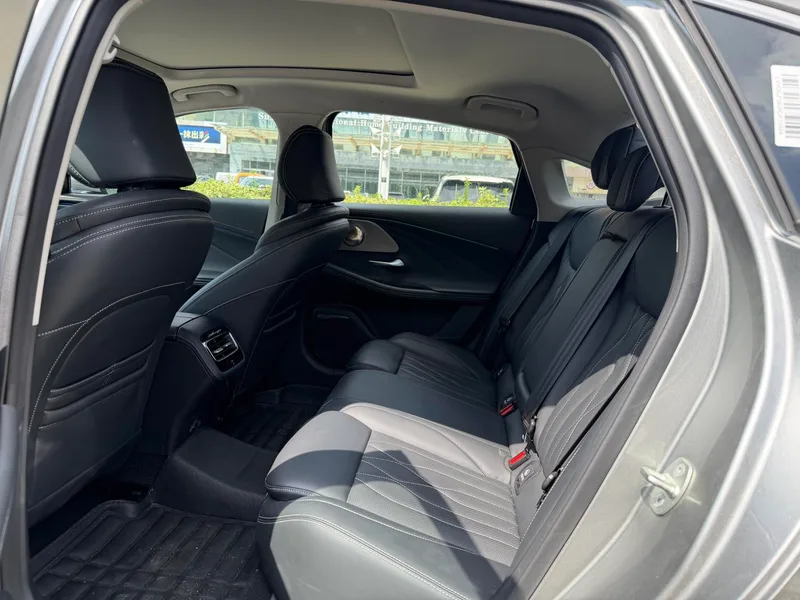 Chery Arrizo 8 2025 1.6TGDI DCT wisdom interior photo 8 Chery Arrizo 8 2025 1.6TGDI DCT wisdom interior photo 8