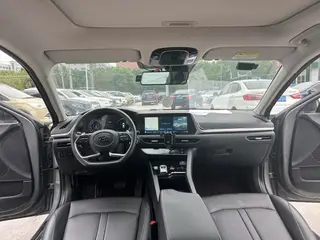 Hyundai Sonata 2020 270TGDi GL DCT Leading Edition interior photo 11 Hyundai Sonata 2020 270TGDi GL DCT Leading Edition interior photo 11