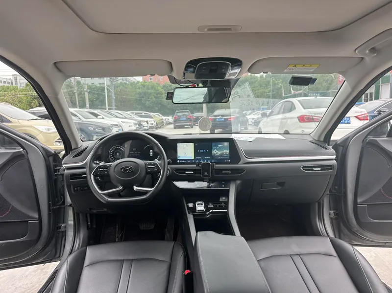 Hyundai Sonata 2020 270TGDi GL DCT Leading Edition interior photo 11 Hyundai Sonata 2020 270TGDi GL DCT Leading Edition interior photo 11
