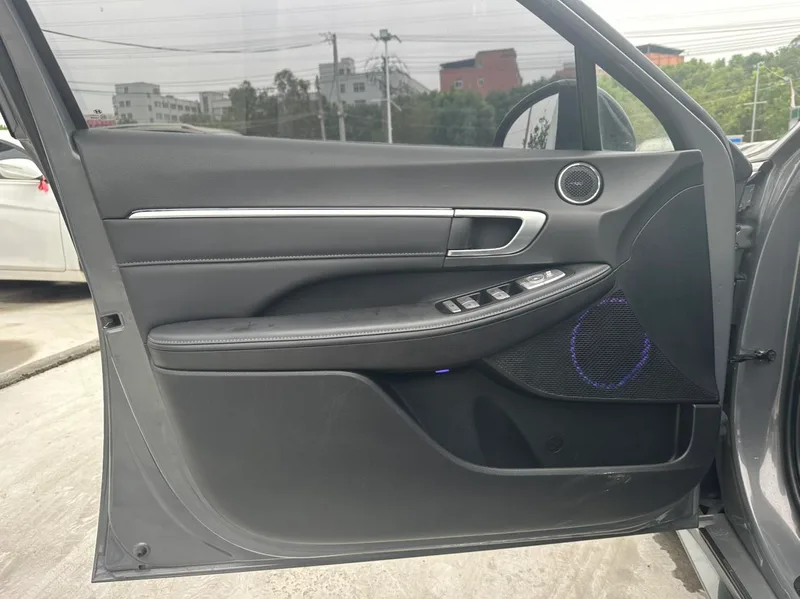 Hyundai Sonata 2020 270TGDi GL DCT Leading Edition interior photo 14 Hyundai Sonata 2020 270TGDi GL DCT Leading Edition interior photo 14