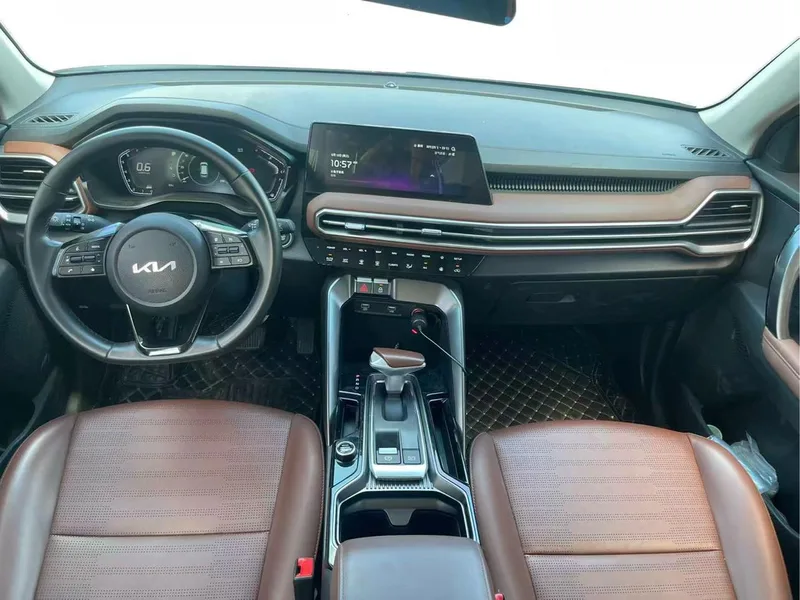 Kia Sportage 2021 Ace 2.0L Versión maravillosa exterior foto 5 Kia Sportage 2021 Ace 2.0L Versión maravillosa exterior foto 5