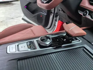 Changan CS75 PLUS 2023 Tercera generación 1.5T Automático de lujo interior foto 14 Changan CS75 PLUS 2023 Tercera generación 1.5T Automático de lujo interior foto 14