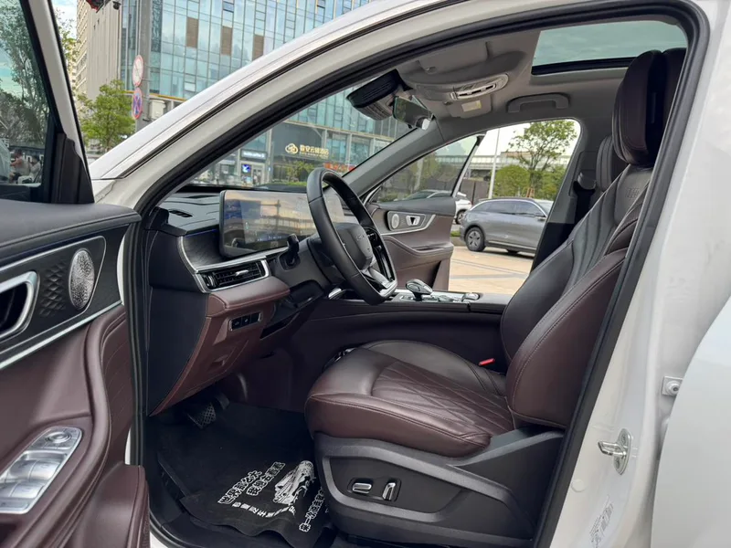 Chery Tiggo 8 Pro 2022 390T Two-Drive Vast Edition 5 seat interior photo 12 Chery Tiggo 8 Pro 2022 390T Two-Drive Vast Edition 5 seat interior photo 12