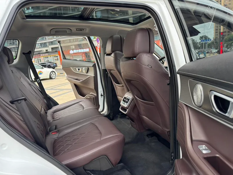 Chery Tiggo 8 Pro 2022 390T Two-Drive Vast Edition 5 seat interior photo 20 Chery Tiggo 8 Pro 2022 390T Two-Drive Vast Edition 5 seat interior photo 20