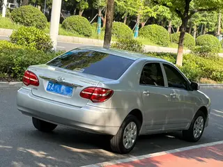 Toyota Corolla EX 2013 1.6L Version automatique de luxe extérieur photo 5 Toyota Corolla EX 2013 1.6L Version automatique de luxe extérieur photo 5