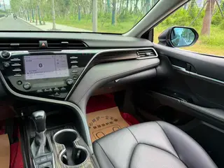 Toyota Camry 2018 2.5G Version de luxe intérieur photo 13 Toyota Camry 2018 2.5G Version de luxe intérieur photo 13