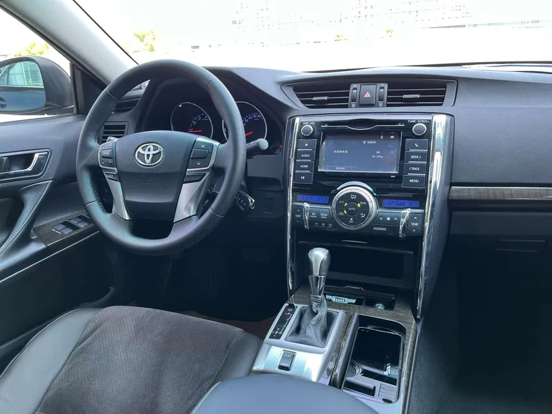 Toyota Reiz 2013 2.5V Version Shangrui intérieur photo 9 Toyota Reiz 2013 2.5V Version Shangrui intérieur photo 9